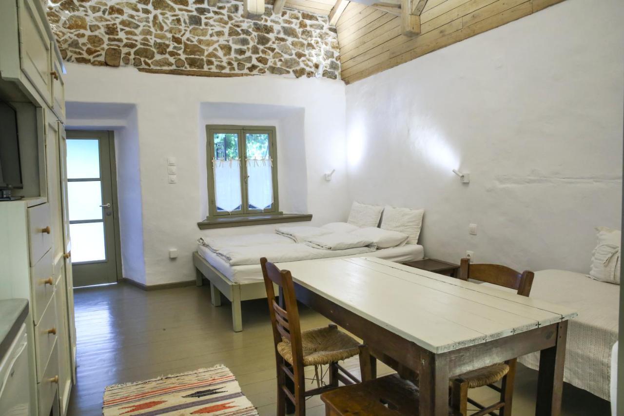 Ghermaniko Guesthouse Дамухарі Екстер'єр фото